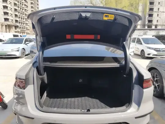 BYD Han 2025 (7200 км)