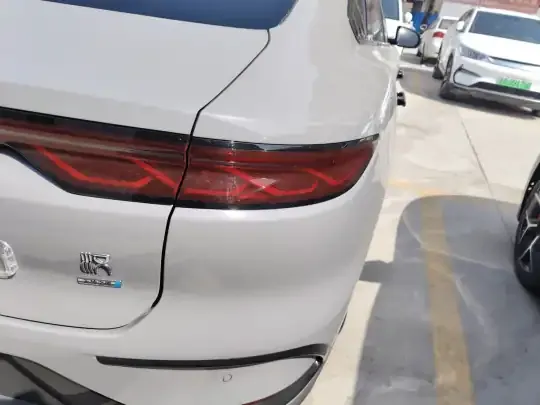 BYD Han 2025 (7200 км)