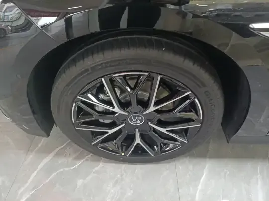 BYD Han 2025 (1500 км)