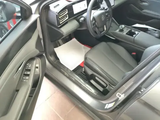 BYD Qin L 2025 (18100 км)