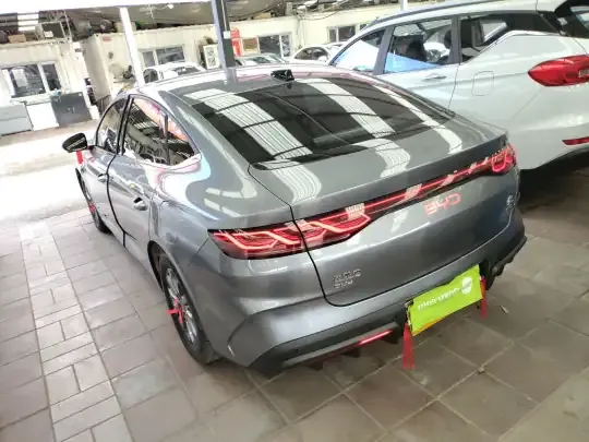 BYD Qin L 2025 (18100 км)