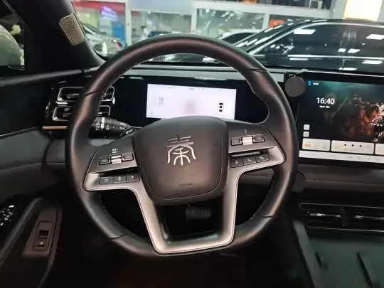BYD Qin L 2025 (5100 км)