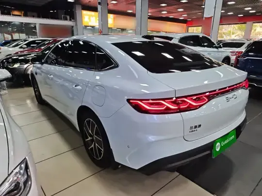 BYD Qin L 2025 (5100 км)