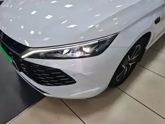 BYD Qin L 2025 (5100 км)