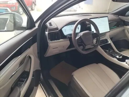 BYD Song PLUS New Energy 2025 (12400 км)