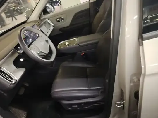 Leapmotor B10 2025 (12100 км)