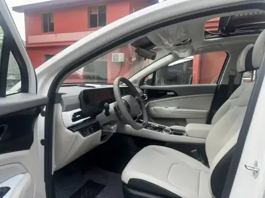 Kia Sportage (Chinese Domestic Model) 2025 (100 км)