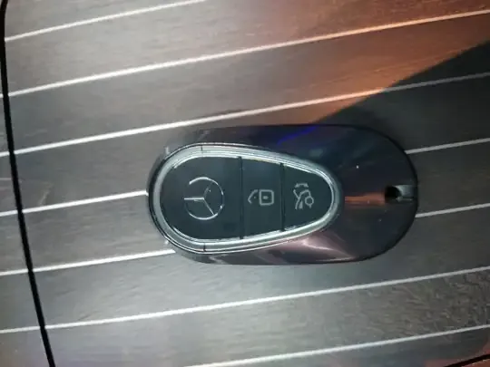 Mercedes-Benz E-Class 2025 (10000 км)