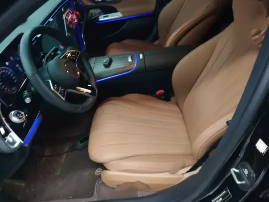 Mercedes-Benz E-Class 2025 (10000 км)