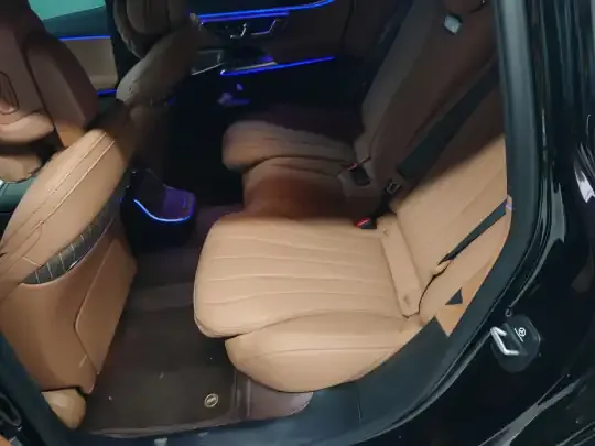 Mercedes-Benz E-Class 2025 (10000 км)