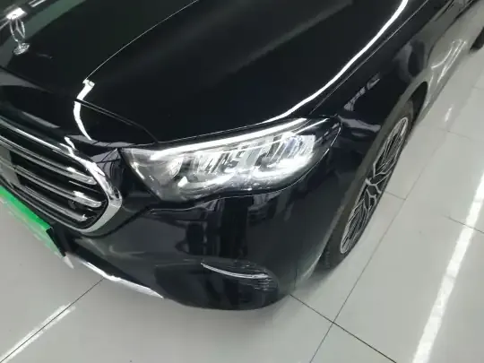 Mercedes-Benz E-Class 2025 (10000 км)