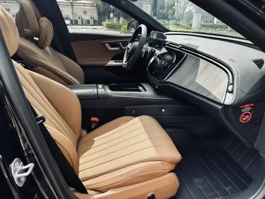 Mercedes-Benz E-Class 2025 (2800 км)