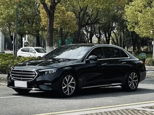 Mercedes-Benz E-Class 2025 (2800 км)