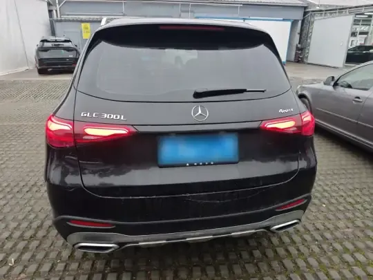 Mercedes-Benz GLC 2025 (7200 км)