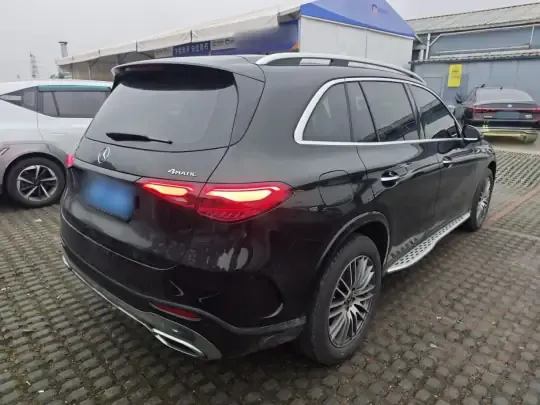 Mercedes-Benz GLC 2025 (7200 км)