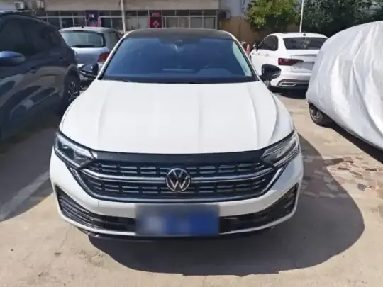 Volkswagen Sagitar 2025 (8600 км)