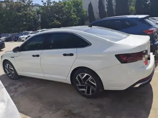 Volkswagen Sagitar 2025 (8600 км)