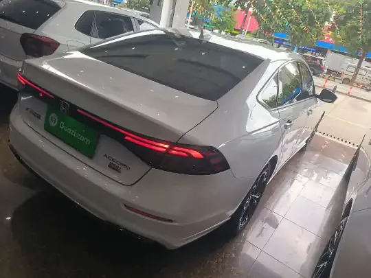 Honda Accord 2025 (12900 км)