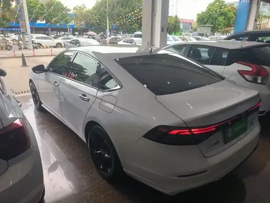 Honda Accord 2025 (12900 км)