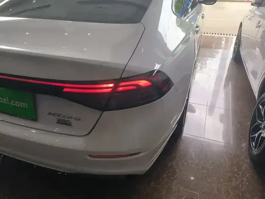 Honda Accord 2025 (12900 км)