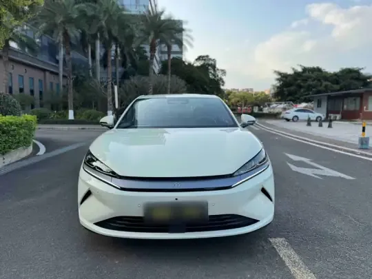 BYD Qin L 2025 (4700 км)