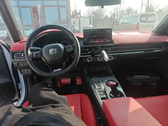 Honda Civic 2025 (20700 км)