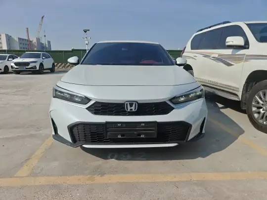 Honda Civic 2025 (20700 км)