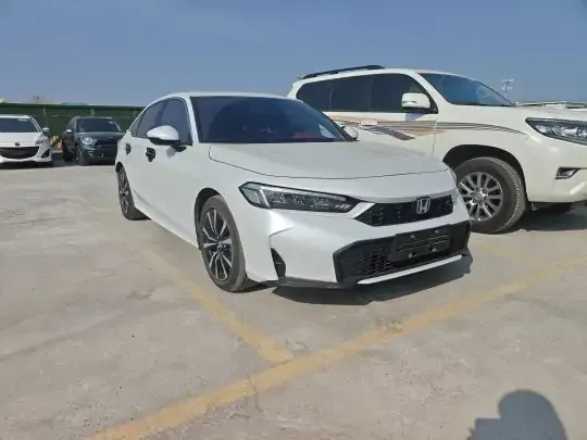 Honda Civic 2025 (20700 км)