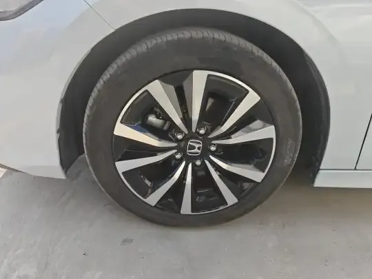 Honda Civic 2025 (20700 км)