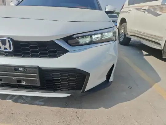 Honda Civic 2025 (20700 км)