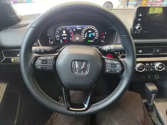 Honda Civic 2025 (4000 км)