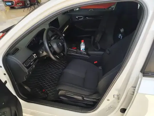 Honda Civic 2025 (4000 км)