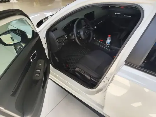Honda Civic 2025 (4000 км)