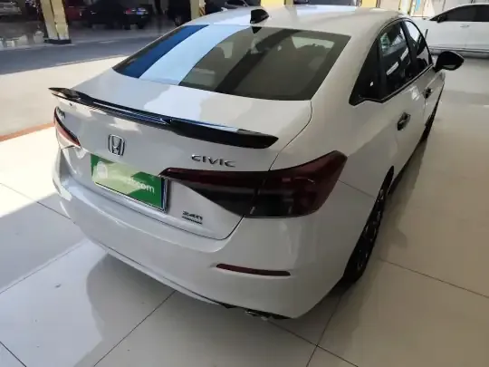 Honda Civic 2025 (4000 км)