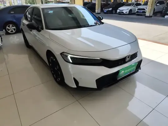 Honda Civic 2025 (4000 км)