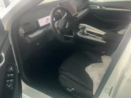 Geely Auto Preface 2025 (100 км)