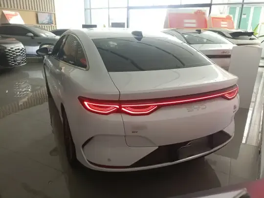 BYD Qin L 2025 (12000 км)