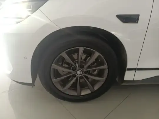 BYD Qin L 2025 (12000 км)