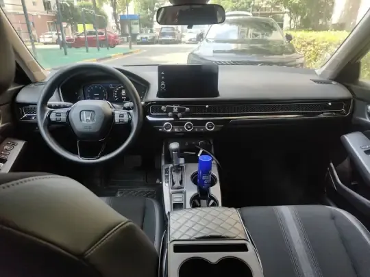 Honda Civic 2025 (10900 км)