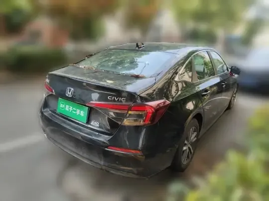 Honda Civic 2025 (10900 км)