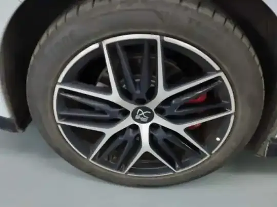 BYD Han L 2025 (12400 км)