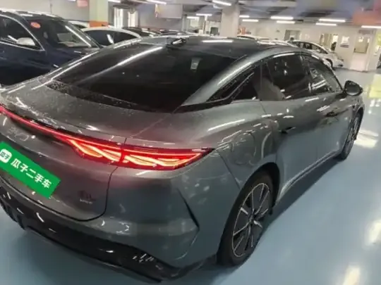 BYD Han L 2025 (1300 км)