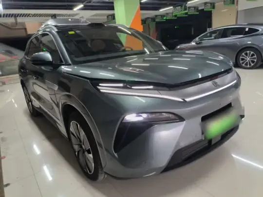 BYD Tang L 2025 (8100 км)