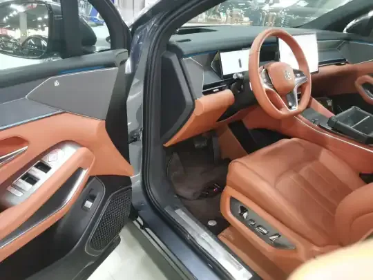 BYD Tang L 2025 (1700 км)