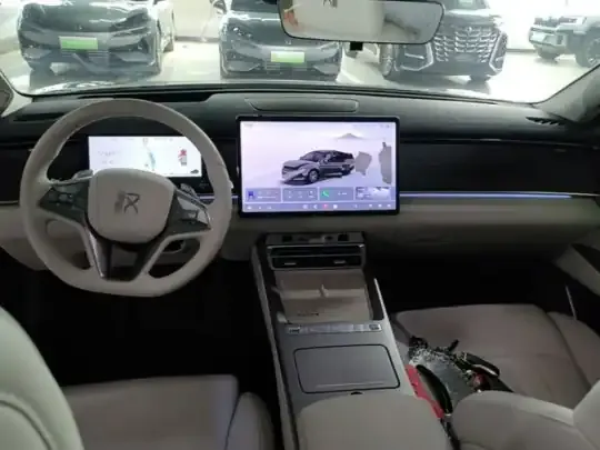 BYD Han L 2025 (17200 км)