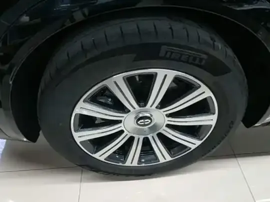 Hima AITO M8 2025 (12000 км)