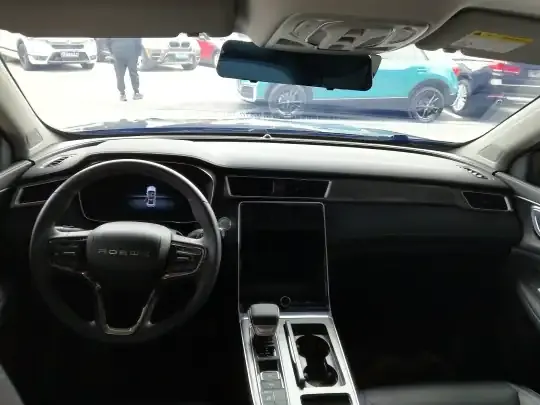 Roewe RX5 2025 (2700 км)