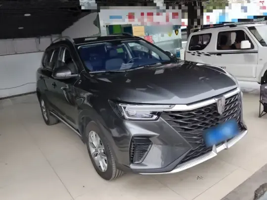 Roewe RX5 2025 (2700 км)
