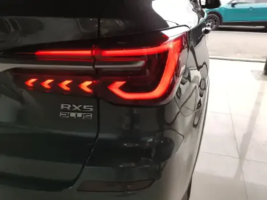 Roewe RX5 2025 (2700 км)