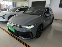 Volkswagen Golf 2025 (100 км)